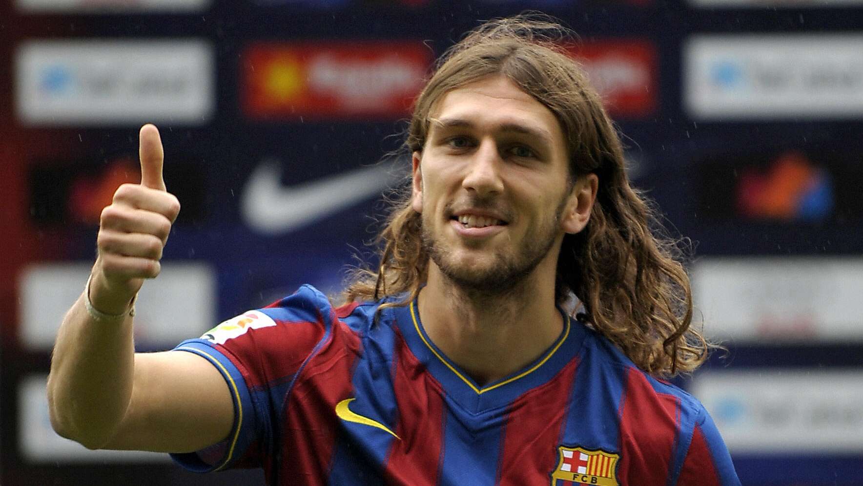 孩子们身穿 孩子们身穿